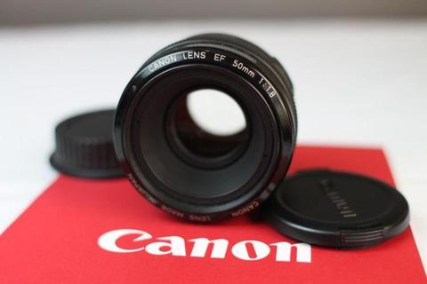 Canon 50mm f1.8 mk2 lens