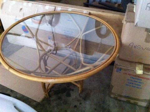 Cane furniture, 1 round table plus 4 chairs