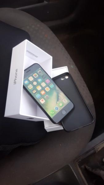 Iphone 7 for sale 64GB only 6 months used R5000