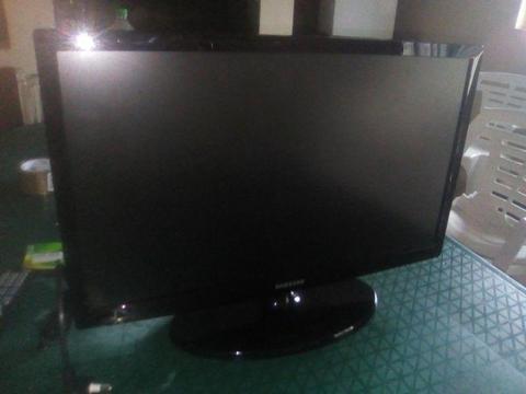 22 inch Samsung Led Tv - Hardly been use - Bargain !!!!!