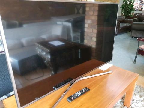 SAMSUNG 50 inch SUHD Smart tv R 7500