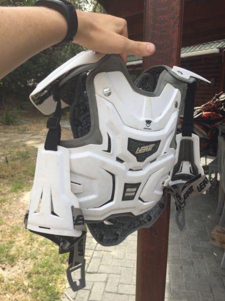 Leatt chest protector