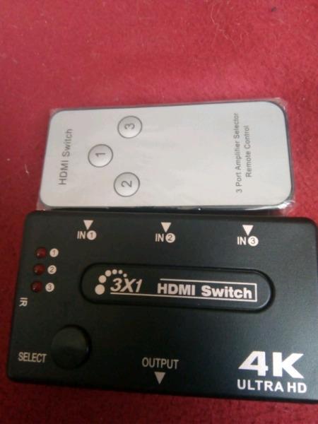 Hd 3 way splitter with remote