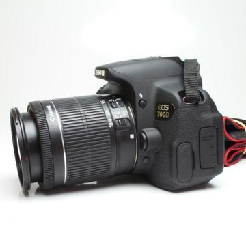 Canon 700D camera with 18-55mm IS lens