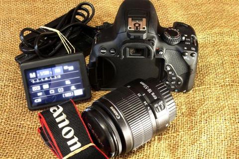 Canon 650D - 18mp - full hd and Canon 18-55mm lens