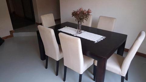 Dining rooom table and chairs