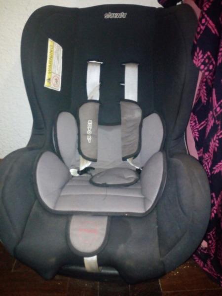 SAFEWAY MOTO X1 Baby Car Seat - Excellent condition