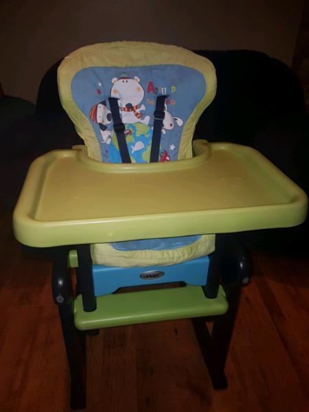 Activa Jane high chair doubles as a desk