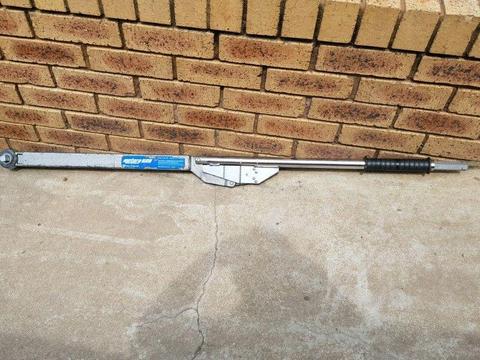 TORQUE WRENCH 300-1000NM USED R5500