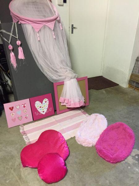 Girl’s room decorations