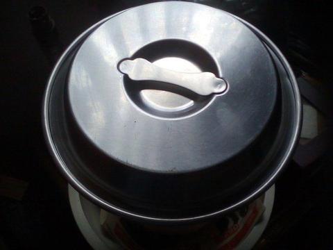 Stainless Steel Serving dish with lid & divider