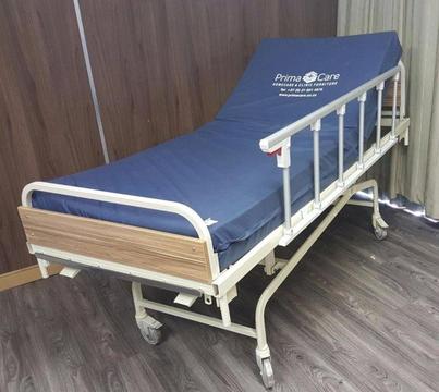 Hospital bed - 2nd Hand - Height Adjustable