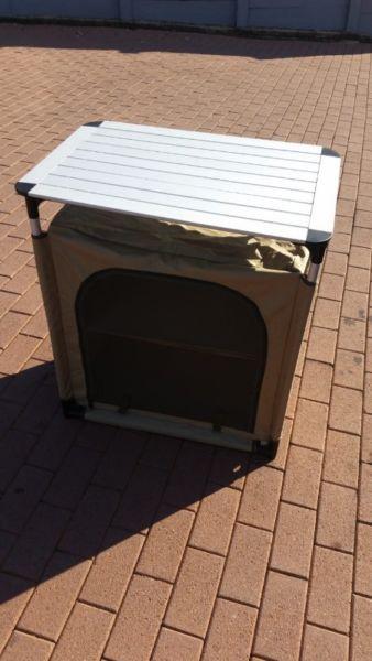 CAMPING CABINET