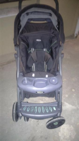 Graco pram and car seat for sale R1100 ONCO