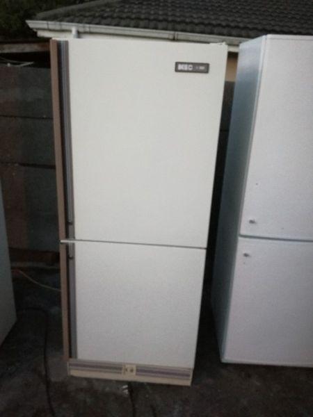 Kic fridge freezer and R1400