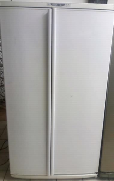 Defy 640 litres side by side fridge freezer combi