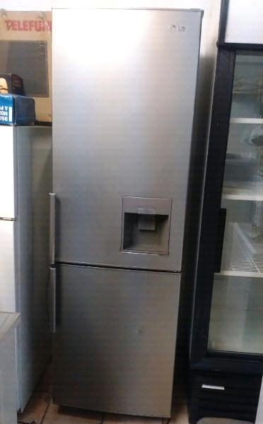 LG 400 litres frost free fridge freezer combi with water dispenser