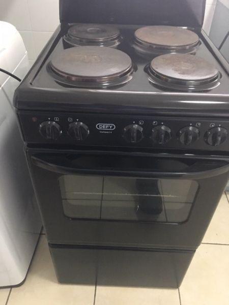 DEFY COMPACT 4 PLATE STOVE