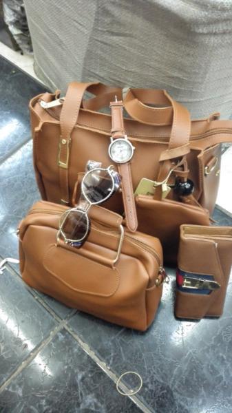 Handbags for sale in bulk