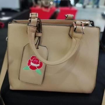 Ladies fashion handbag - Beige