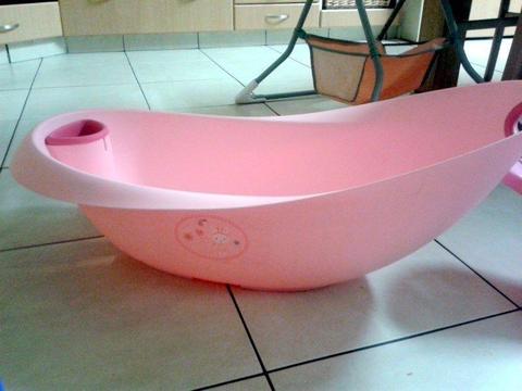 Pink baby bath and wash bowl for sale