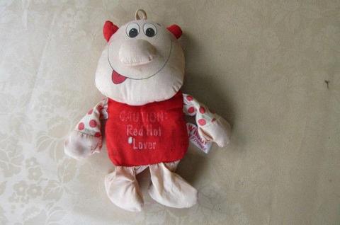 DISTRESSED WILBUR - RUSS - RED HOT LOVER - AS PER SCAN