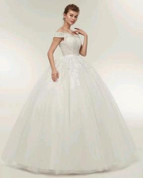 Beautiful Ballgowns For Hire