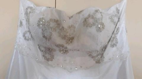 Wedding dress