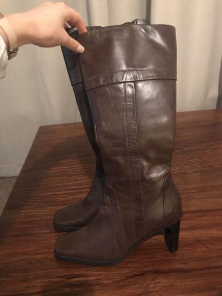 Hush Puppies leather boots