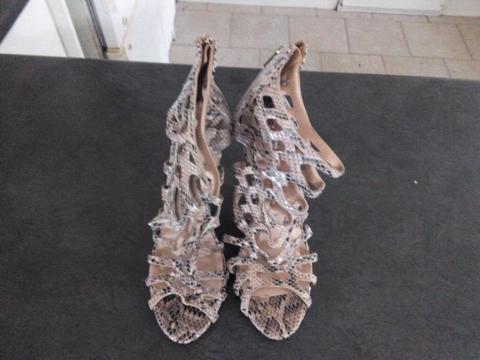 Atmosphere ladies shoe size 6