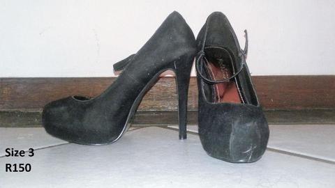 Black heels - size 3