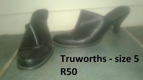 Truworths shoes size 5