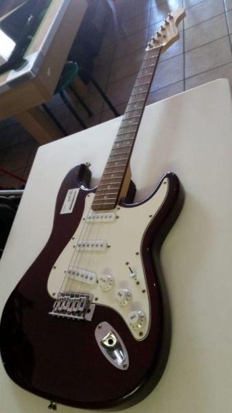 SANCHEZ ELECTRIC GUITAR WITH AMP