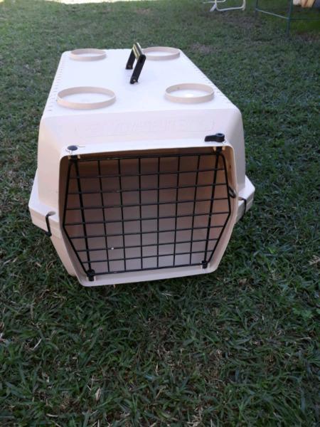 Pet carrier/ animal transporter size small and medium. R300 each