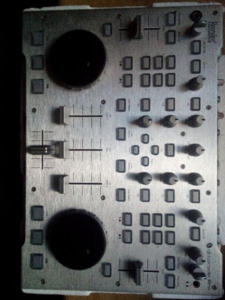 Hercules DJ console RMX. Brand new. Hardly used