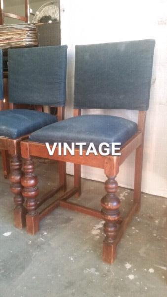 ✔ VINTAGE Dining Chairs in Old English Oak (×4)