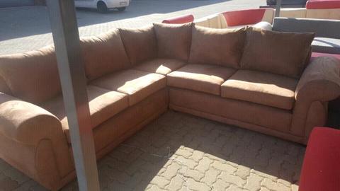 Corner couches on 25%-off
