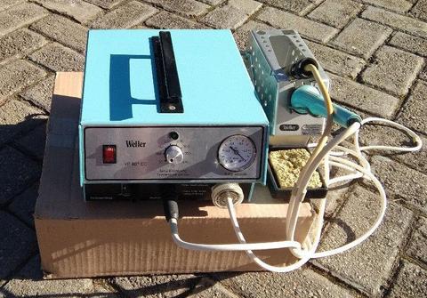 WELLER DESOLDERING STATION