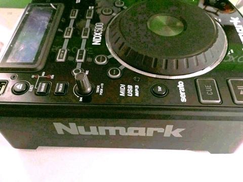Fairly used numark cdj in a good condition with USB and plays MP3 discs too