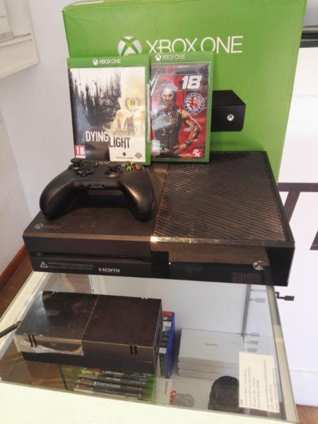 500GB Xbox One 2 Games Bundle As New In The Box + All Accessories & Warranty