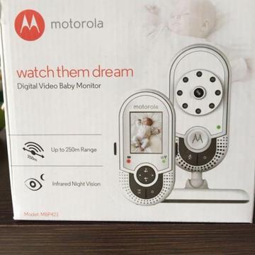 Baby monitor - Motorola Video and audio baby monitor