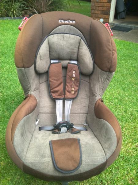 Chelino brown car seat