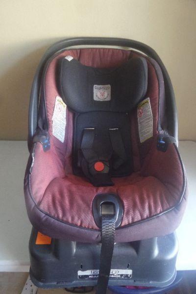 Peg Perego Baby Car Seat R1300