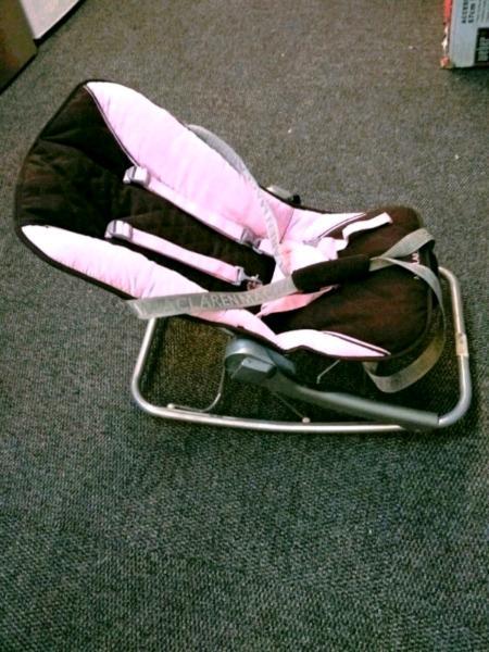 Baby Car Seat McLaren fairly used in a good condition