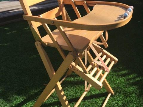 Beautiful wood design Feeding chair