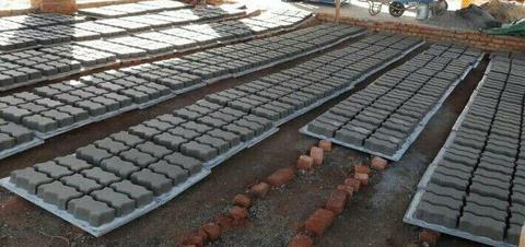 ★ Manufacture Zig Zag Paving ★ HUGE PROFITS TO BE MADE - Costs around 40c to make