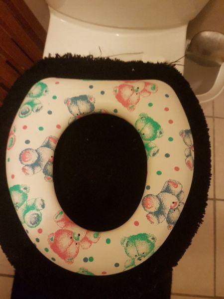 Baby toilet seat