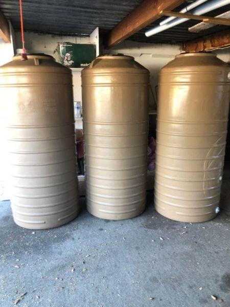 WATER TANKS 950 L FOR R1850 - COLLECT