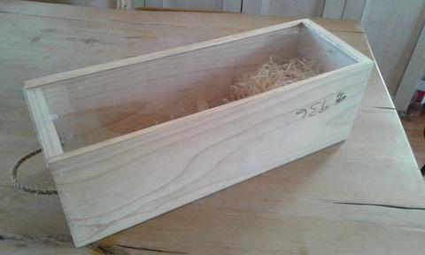 Solid wood box with sliding lid – Great as a gift box!