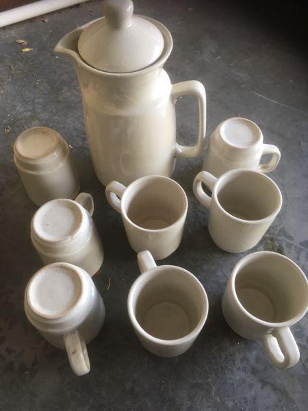Set 12 mugs with jug like new